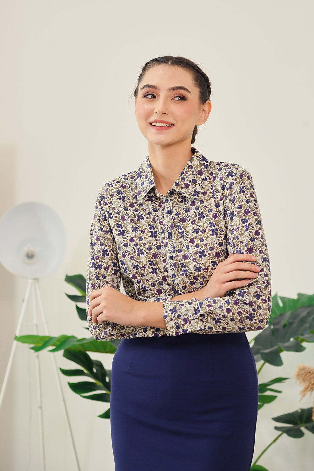Breonna Collar Blouse in Vintage Violet Floral