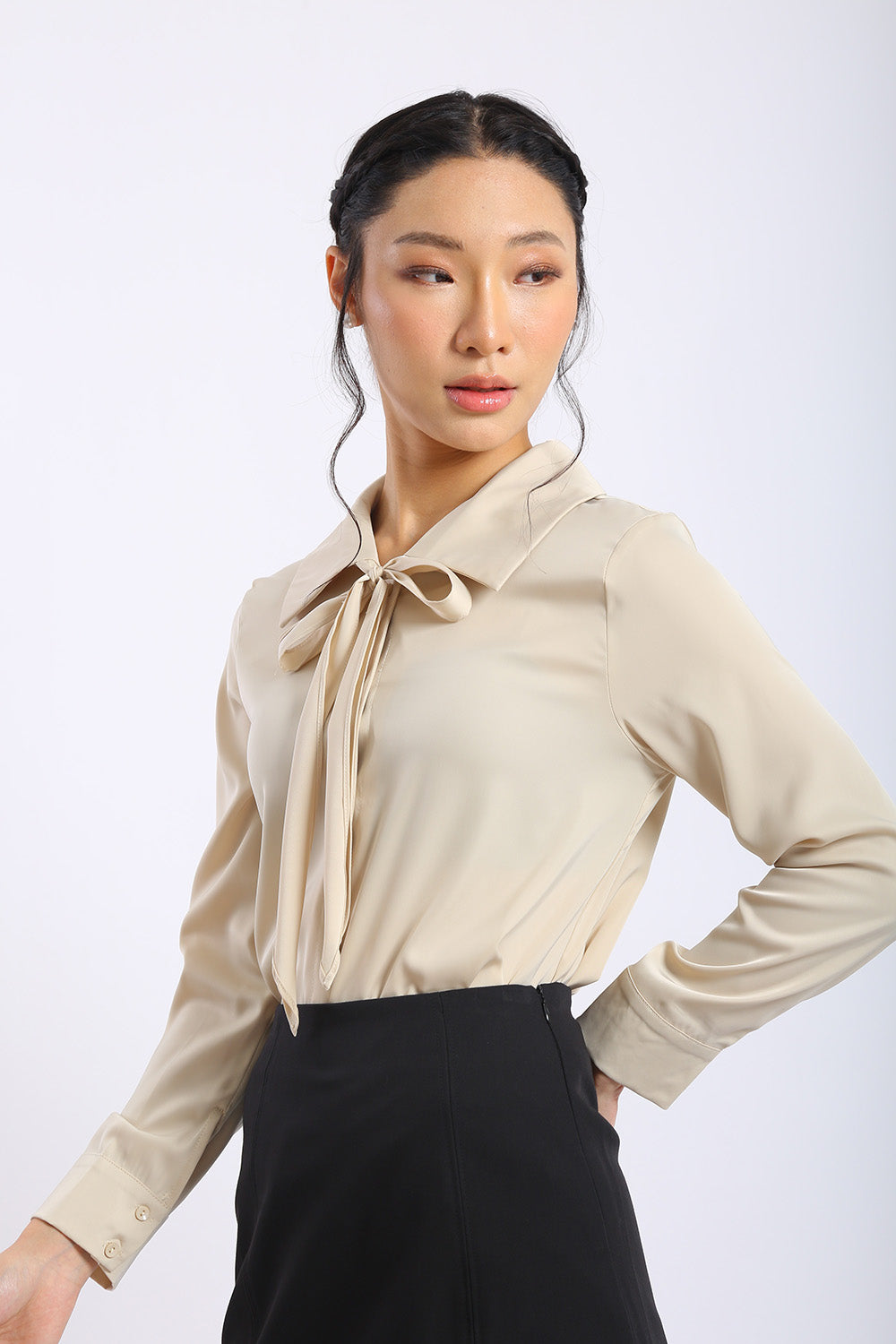 Colette Bow Blouse in Champagne