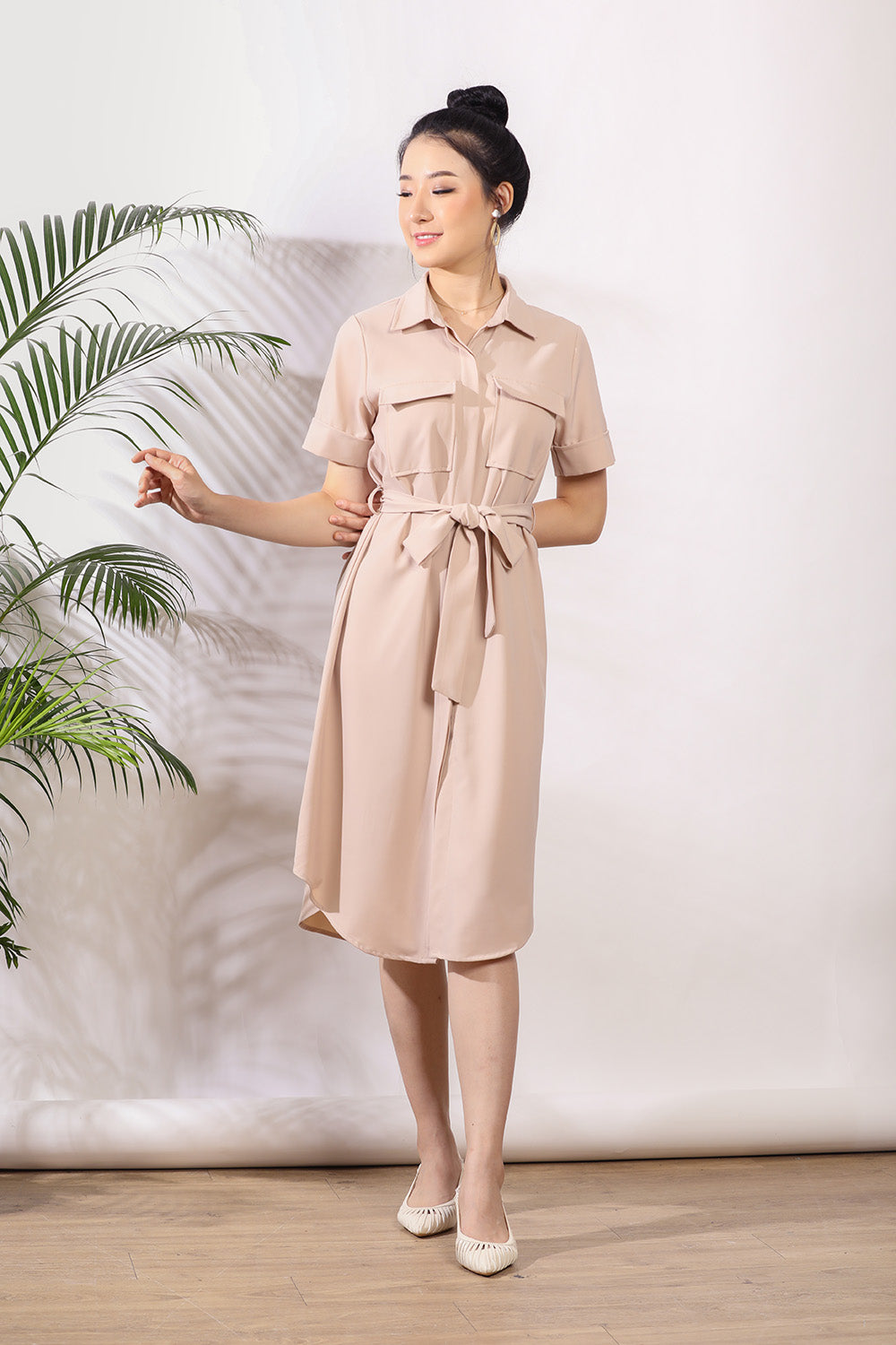 Eularia Midi Dresss in Apricot