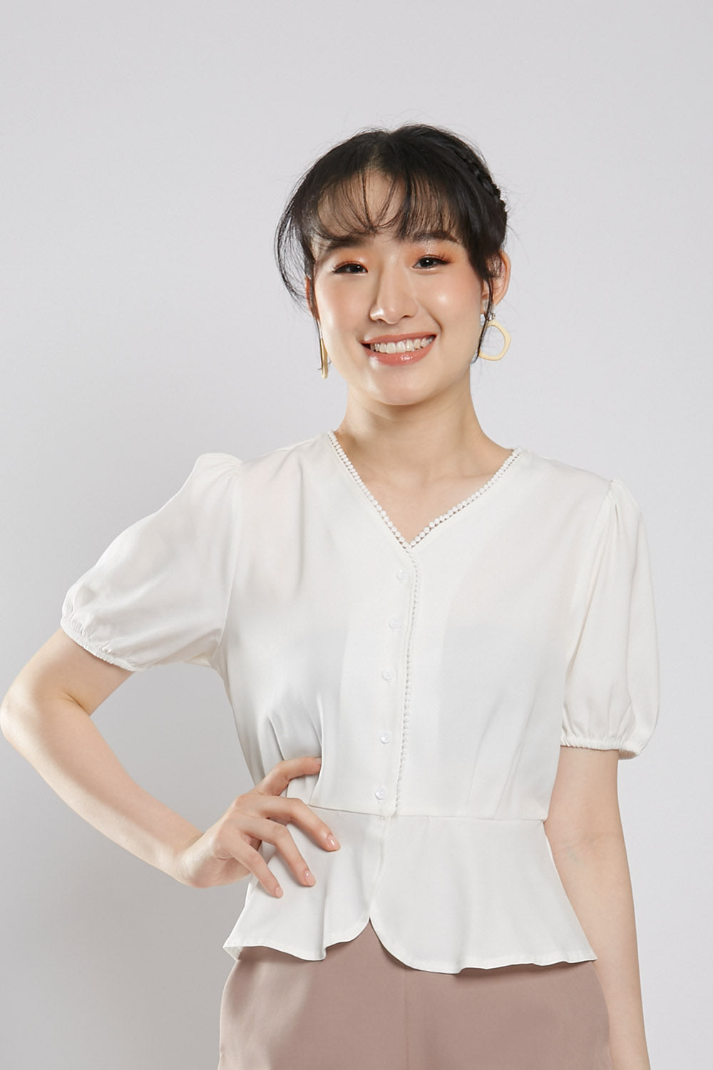 Felizia Blouse in White Crochet