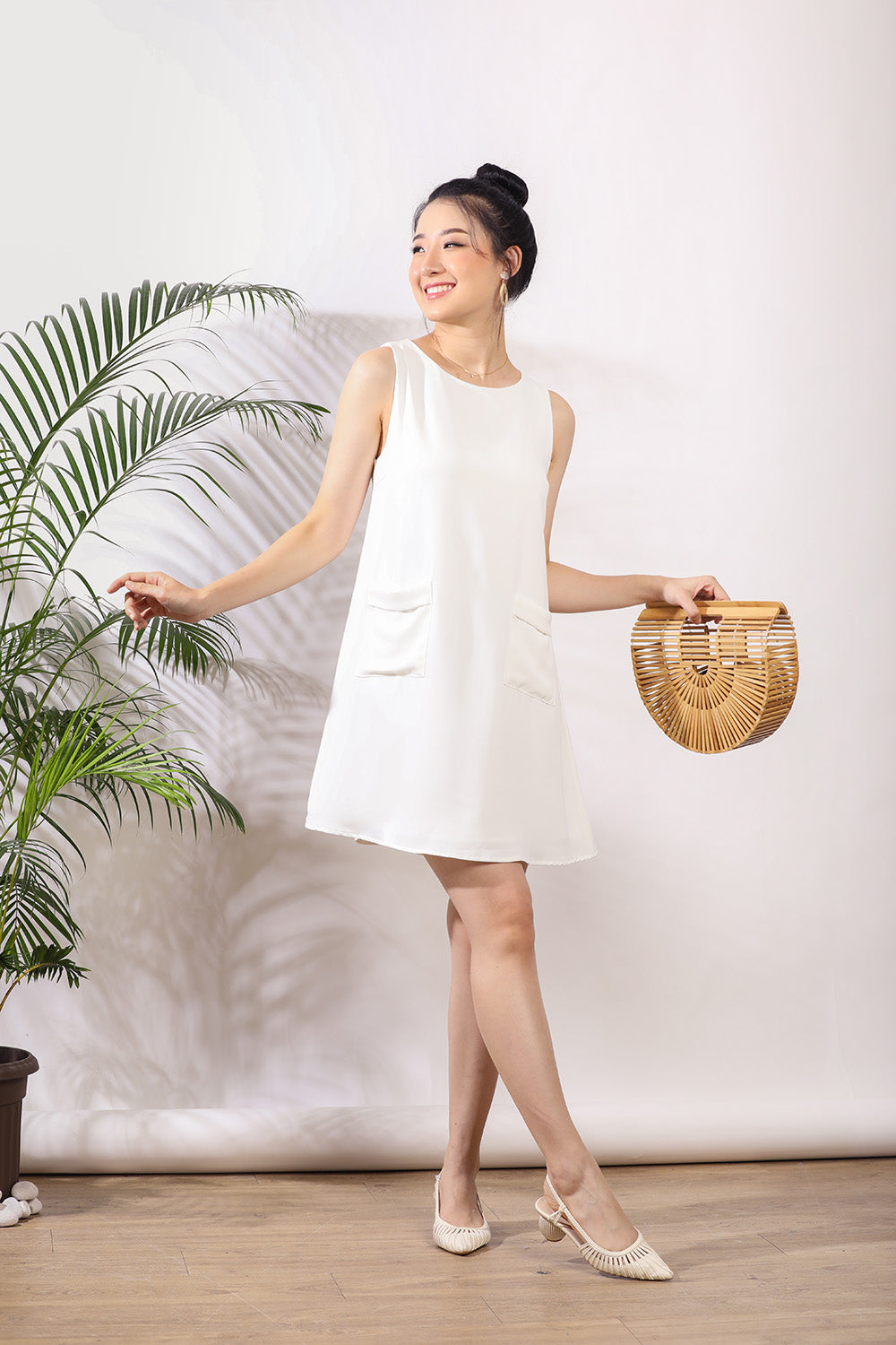 Nella Front Pockets Shift Mini Dress in White