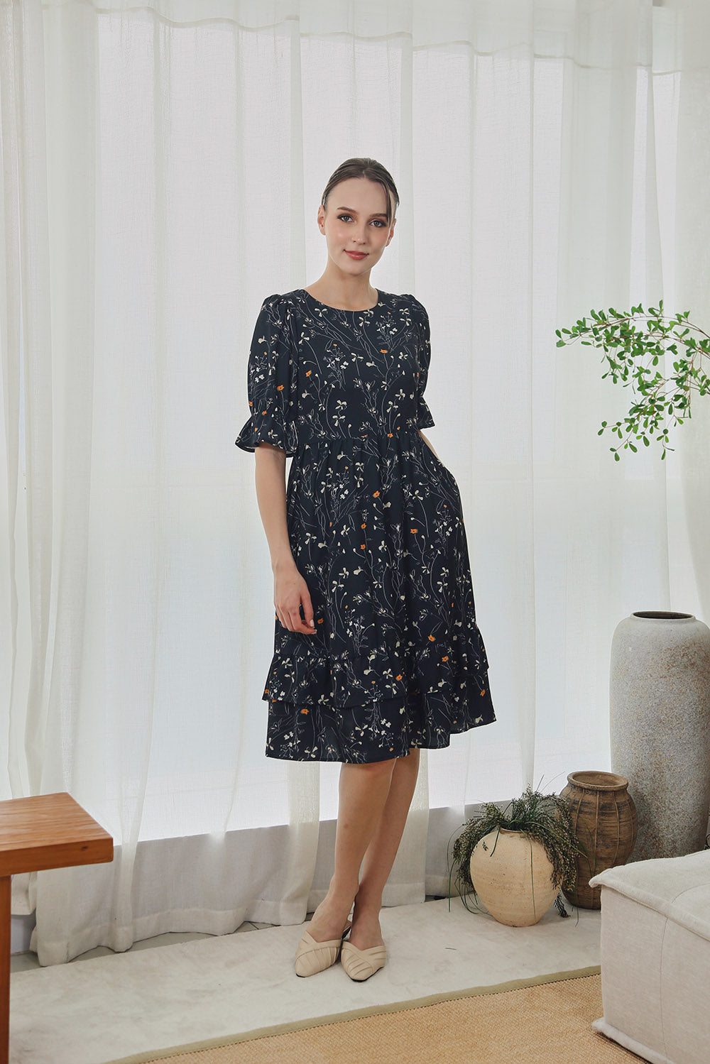 Suri Maxi Dress in Noir Bloom