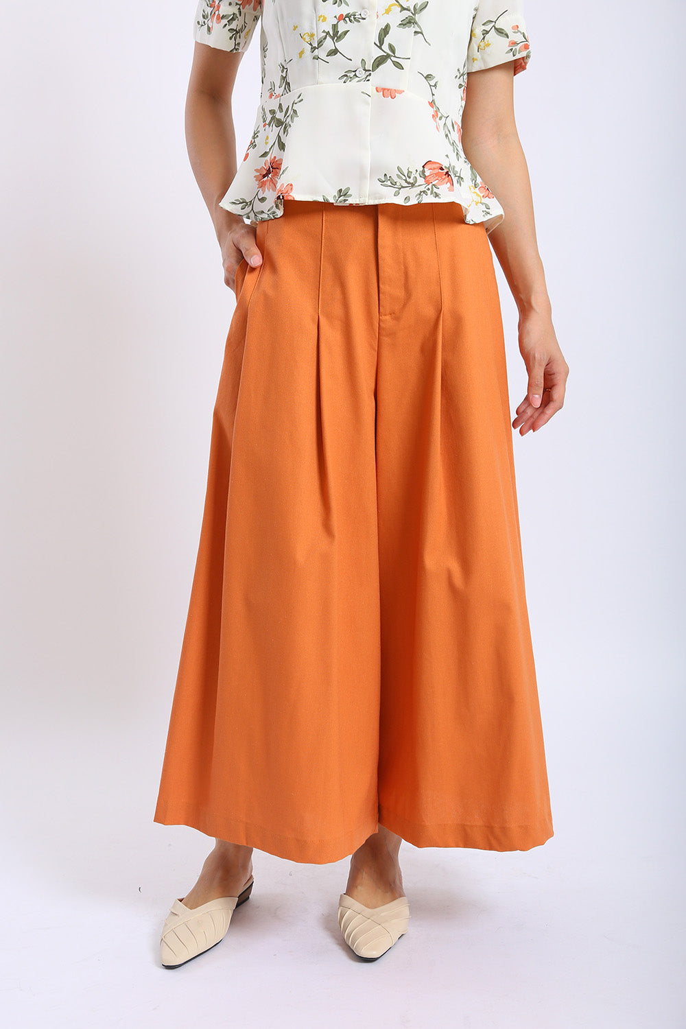 Varese Wide Leg Pants in Soft Peach