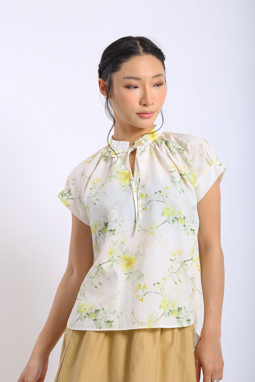Zerina Tie Neck Blouse in Soft Yellow Bloom